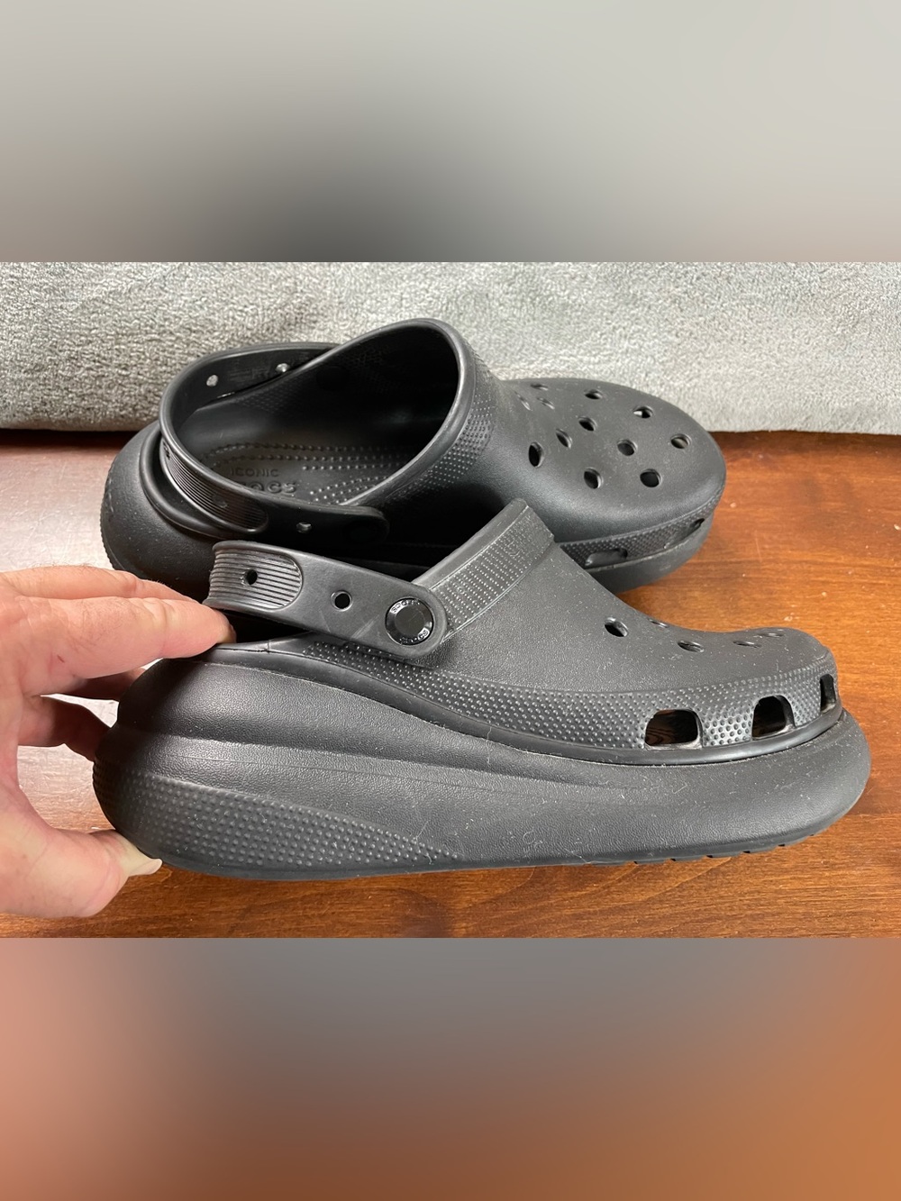 Crocs Classic Extra Thick Soled Clog Shoes Unisex Sandals Black Men 8 Women 10 - Picture 2 of 13